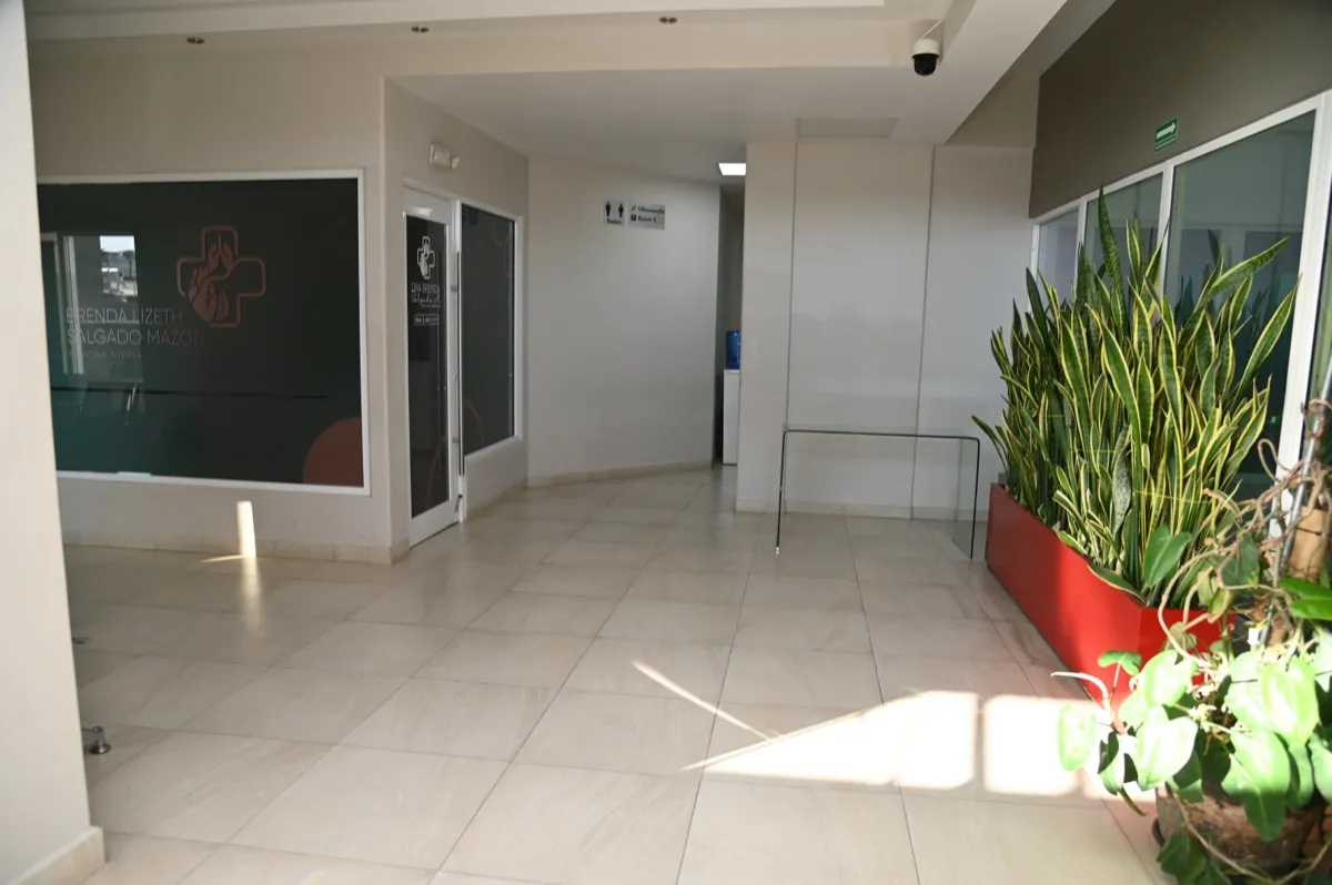 Pasillo de consultorios de Clínica Hospital Kalitea